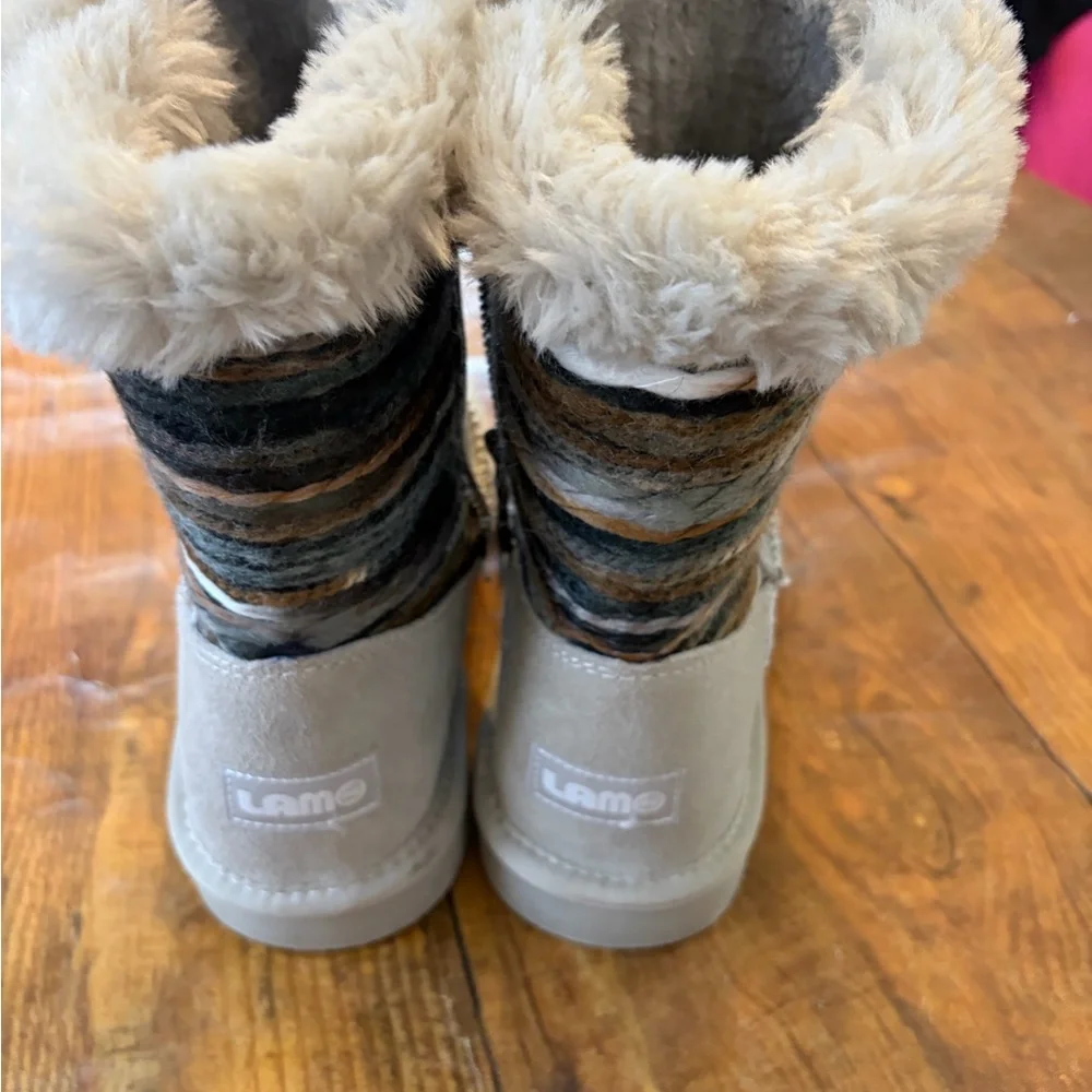 Lamo Tan Winter Boots with‎ Fur Trim